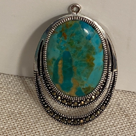 Le Vieux Jewelry - Turquoise marcasite silver plated oval Pendant Swarovski crystal Lab made stone